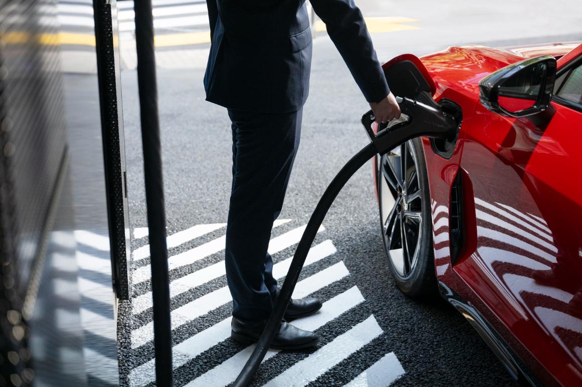 アウディ、Audi charging hub紀尾井町の利用者600名超 本日より